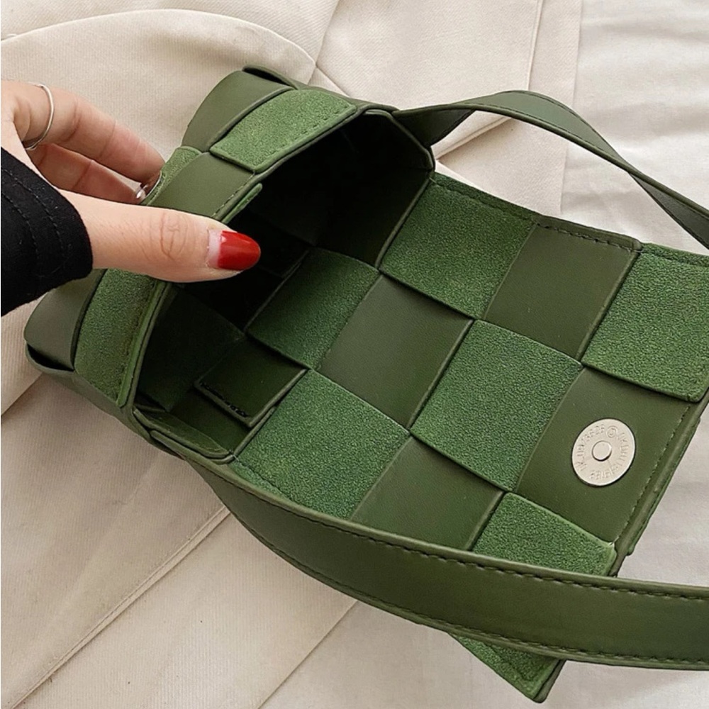 Chic Green Woven Mixed Material Leather Pouch Strap Messenger Bag OS New - Picture 5 of 6